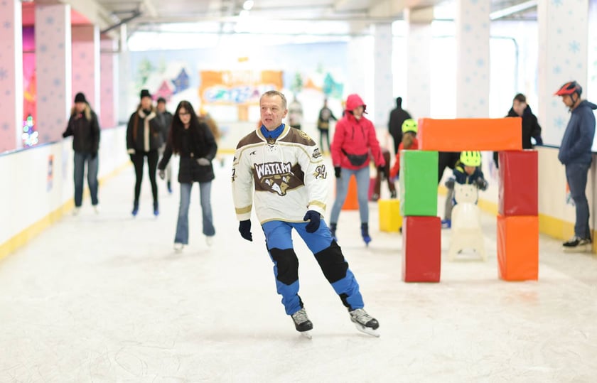 Sobotę 22 listopada 2025 r. ruszyło lodowisko na Tarczyński Arenie