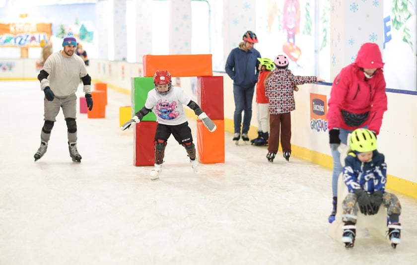 Sobotę 22 listopada 2025 r. ruszyło lodowisko na Tarczyński Arenie