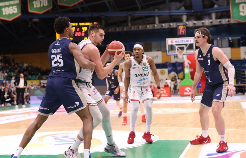 Powiększ obraz: Mecz Orlen Basket Ligi - Śląsk Wrocław - Dziki Warszawa w hali Orbita (23 grudnia 2025 r.).