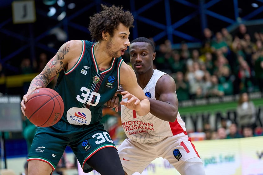 Powiększ obraz: Mecz koszykówki Śląsk Wrocław - Hapoel Midtown Jerozolima 6 stycznia w hali Orbita.