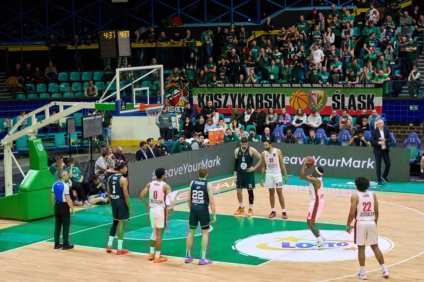 Powiększ obraz: Mecz koszykówki Śląsk Wrocław - Hapoel Midtown Jerozolima 6 stycznia w hali Orbita.