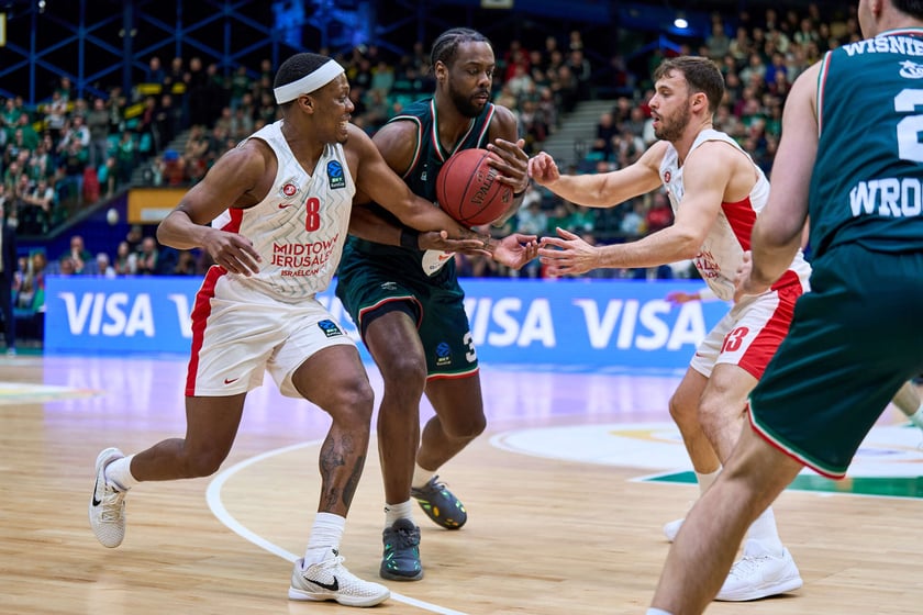 Powiększ obraz: Mecz koszykówki Śląsk Wrocław - Hapoel Midtown Jerozolima 6 stycznia w hali Orbita.