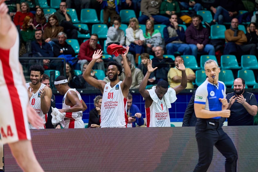 Powiększ obraz: Mecz koszykówki Śląsk Wrocław - Hapoel Midtown Jerozolima 6 stycznia w hali Orbita.