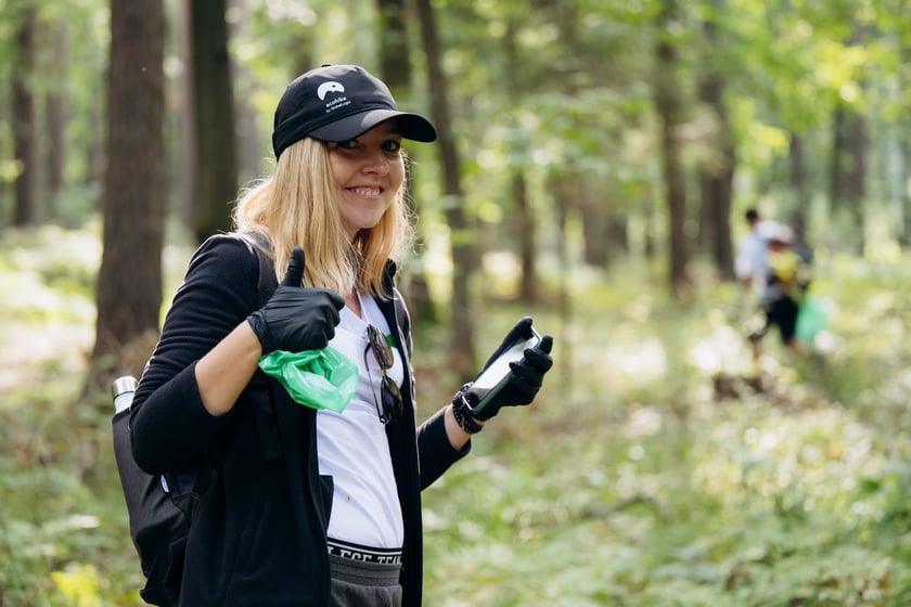 Tak wyglądało zbieranie śmieci przy pomocy aplikacji EcoHike w lasach wokół Sulistrowic w czwartek 9 września