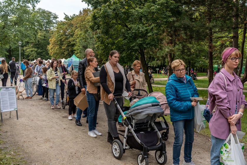 Zielony piknik w Parku Zachodnim, czyli Sobota z Zielonym Wrocławiem cieszył się dużą popularnością. Do parku Zachodniego przyszły tysiące osób
