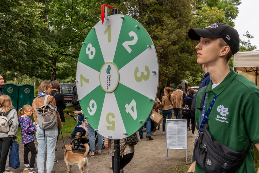 Zielony piknik w Parku Zachodnim, czyli Sobota z Zielonym Wrocławiem cieszył się dużą popularnością. Do parku Zachodniego przyszły tysiące osób