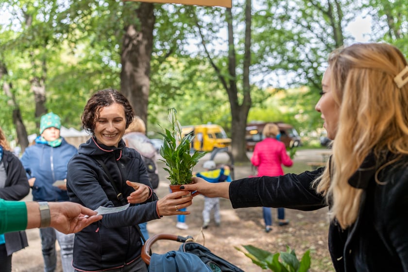 Zielony piknik w Parku Zachodnim, czyli Sobota z Zielonym Wrocławiem cieszył się dużą popularnością. Do parku Zachodniego przyszły tysiące osób
