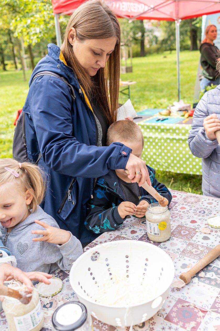 Zielony piknik w Parku Zachodnim, czyli Sobota z Zielonym Wrocławiem cieszył się dużą popularnością. Do parku Zachodniego przyszły tysiące osób