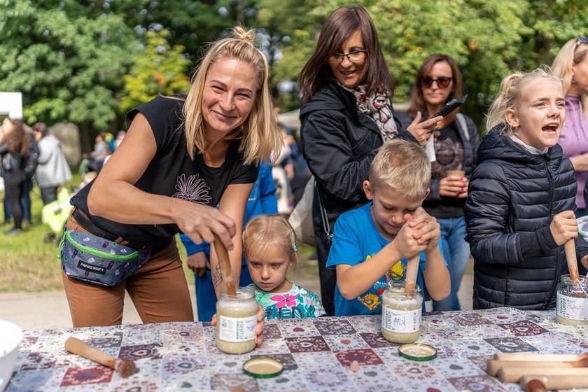 Zielony piknik w Parku Zachodnim, czyli Sobota z Zielonym Wrocławiem cieszył się dużą popularnością. Do parku Zachodniego przyszły tysiące osób