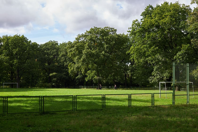 najczęściej park Biskupiński, inaczej zwany Nadodrzańskim