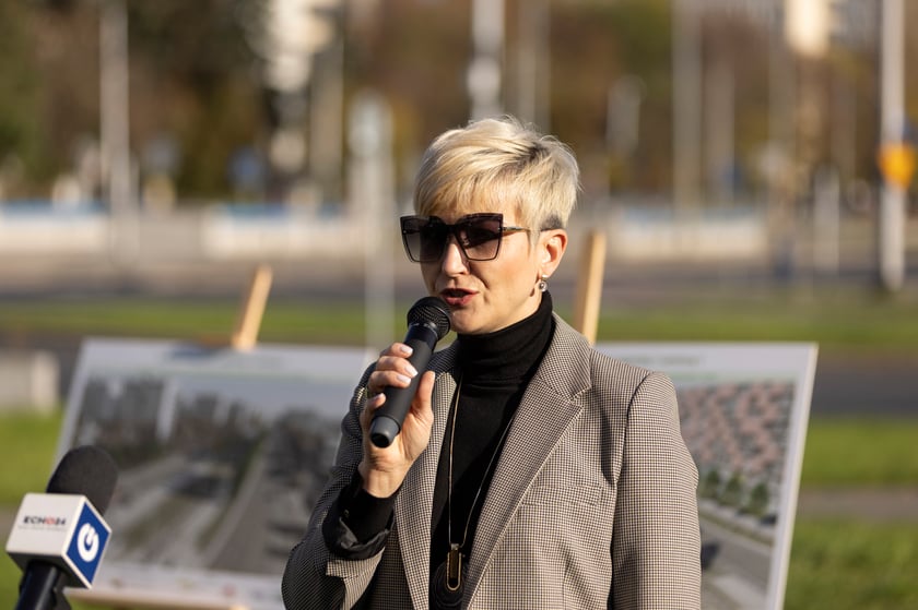 Konferencja prasowa dotycząca sadzenia drzew przy ul. Legnickiej i Lotniczej połączona z posadzeniem pierwszej lipy