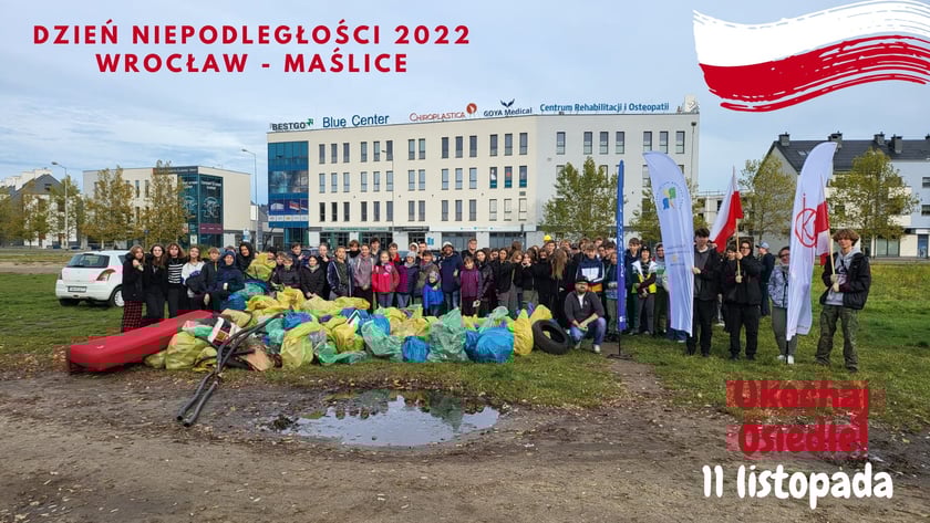 Mieszkańcy Maślic sprzątali w weekend osiedle. Posadzili też drzewa i krzewy