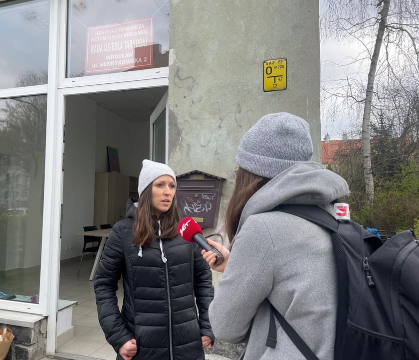 Na Tarnogaju przy ul Henrykowskiej 2 przed siedzibą rady osiedla działa już siedemnasta we Wrocławiu Jadłodzielnia Foodsharing.