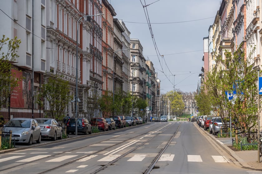 Zielone Nadodrze - zazieleniona ulica Bolesława Chrobrego we Wrocławiu