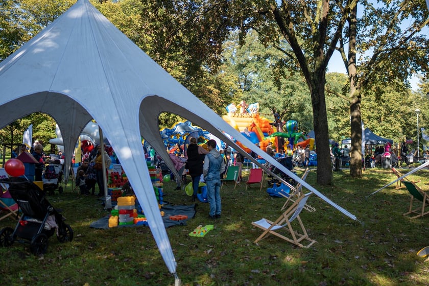 Uczestnicy pikniku WROśnij we WROcław