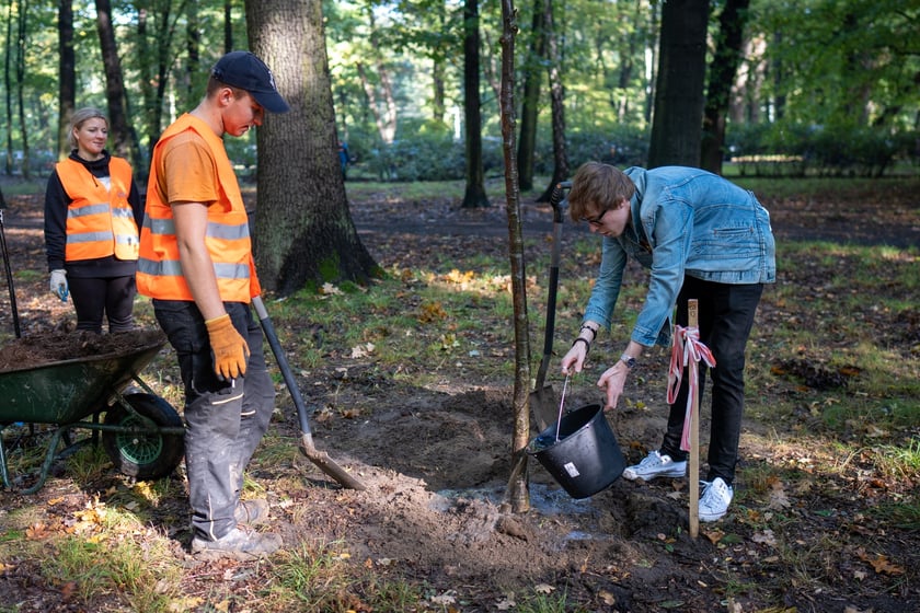 Uczestnicy pikniku WROśnij we WROcław