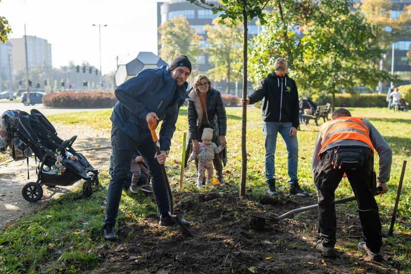 Uczestnicy pikniku WROśnij we WROcław