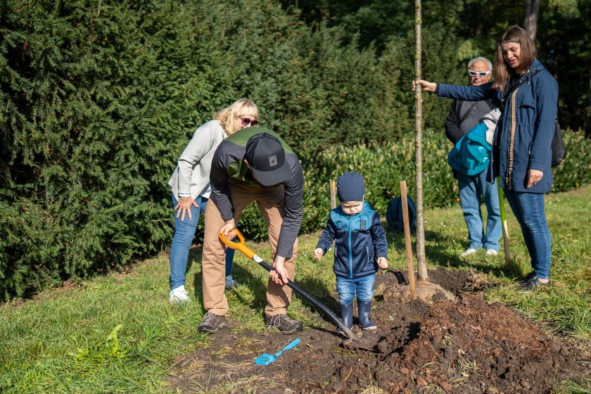 Uczestnicy pikniku WROśnij we WROcław