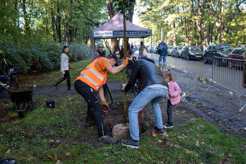 Uczestnicy pikniku WROśnij we WROcław