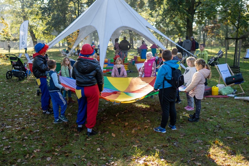 Uczestnicy pikniku WROśnij we WROcław