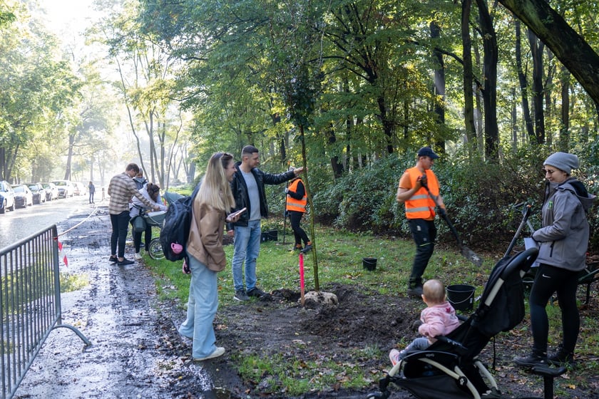 Uczestnicy pikniku WROśnij we WROcław