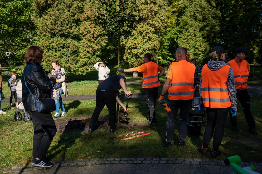 Uczestnicy pikniku WROśnij we WROcław