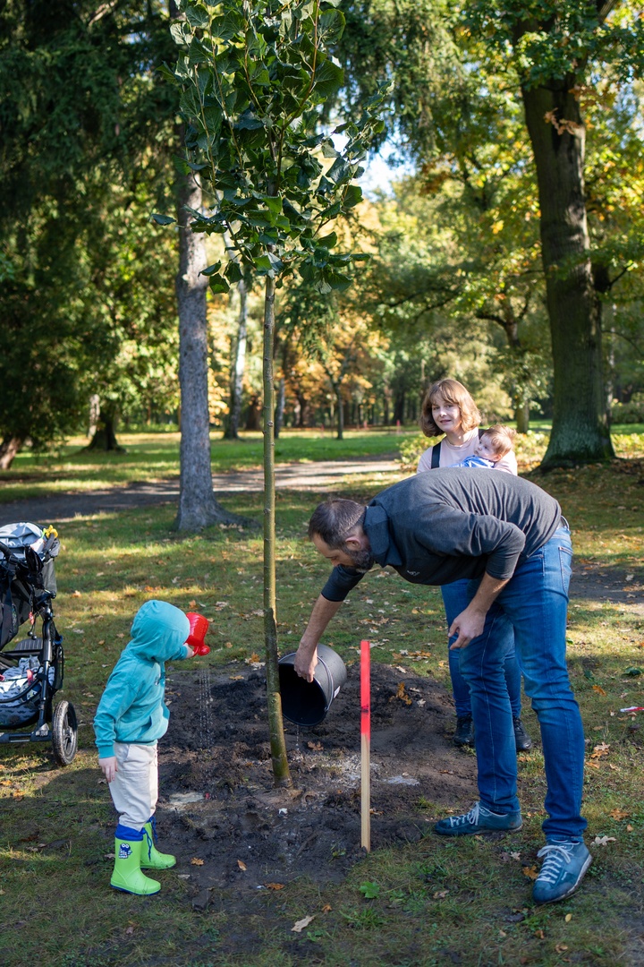Uczestnicy pikniku WROśnij we WROcław