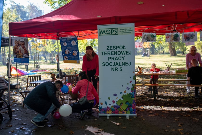 Uczestnicy pikniku WROśnij we WROcław