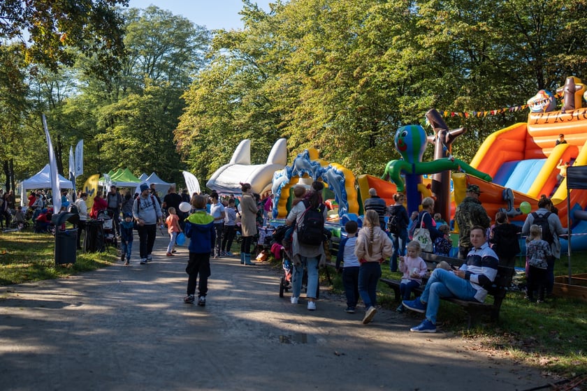 Uczestnicy pikniku WROśnij we WROcław