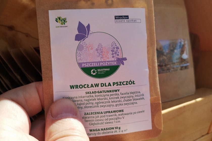 ?Nasionomat? przy wejściu do siedziby Zarządu Zieleni Miejskiej