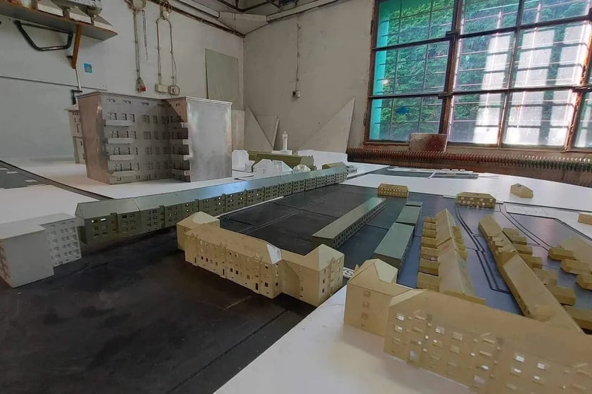 Historyczna makieta osiedla, która jeszcze w grudnia stanie na skwerze na Tarnogaju