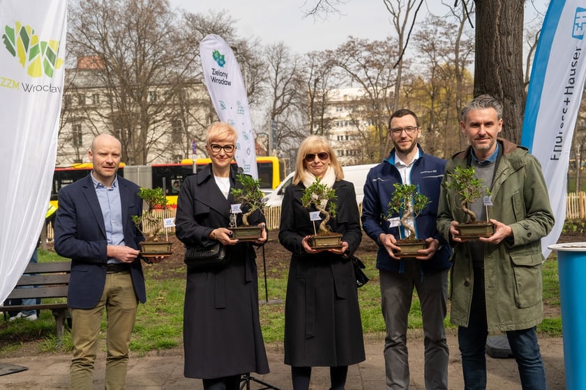 Sadzenie lasu kieszonkowego Miyawaki we Wrocławiu, 21.03.2024