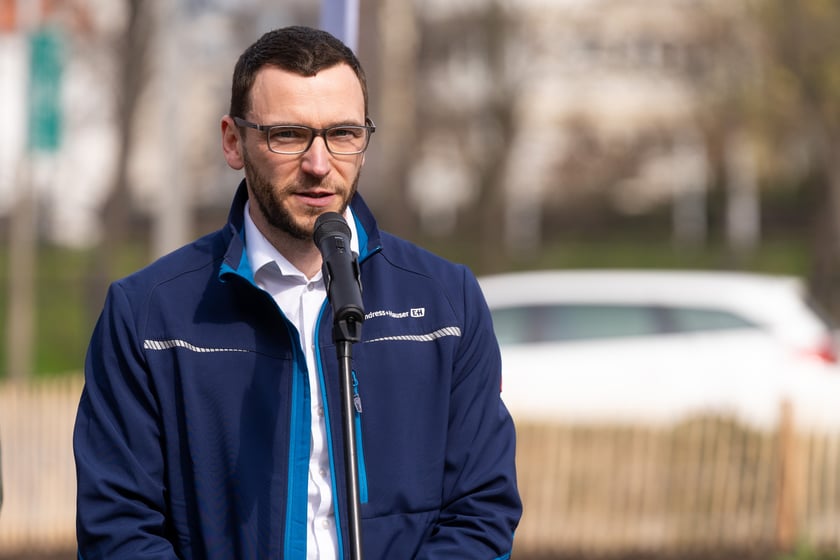 Sadzenie lasu kieszonkowego Miyawaki we Wrocławiu, 21.03.2024