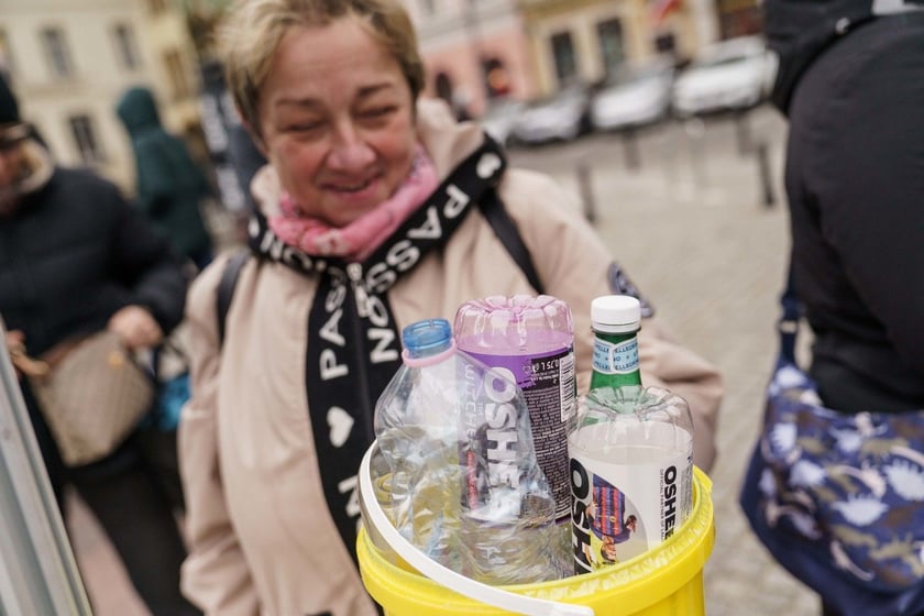 Międzynarodowy Dzień Wody i akcja MPWiK #Pijkran&oacute;wkę&nbsp;na placu Solnym (22 marca)