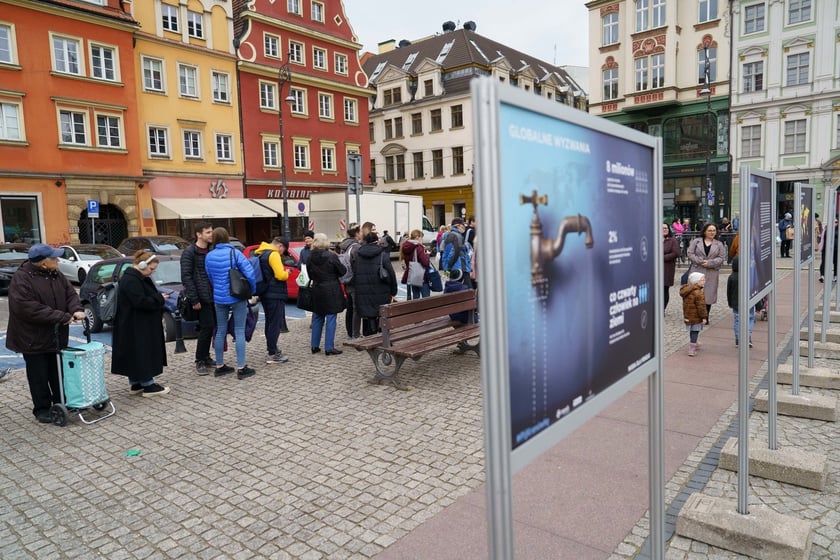 Międzynarodowy Dzień Wody i akcja MPWiK #Pijkran&oacute;wkę&nbsp;na placu Solnym (22 marca)
