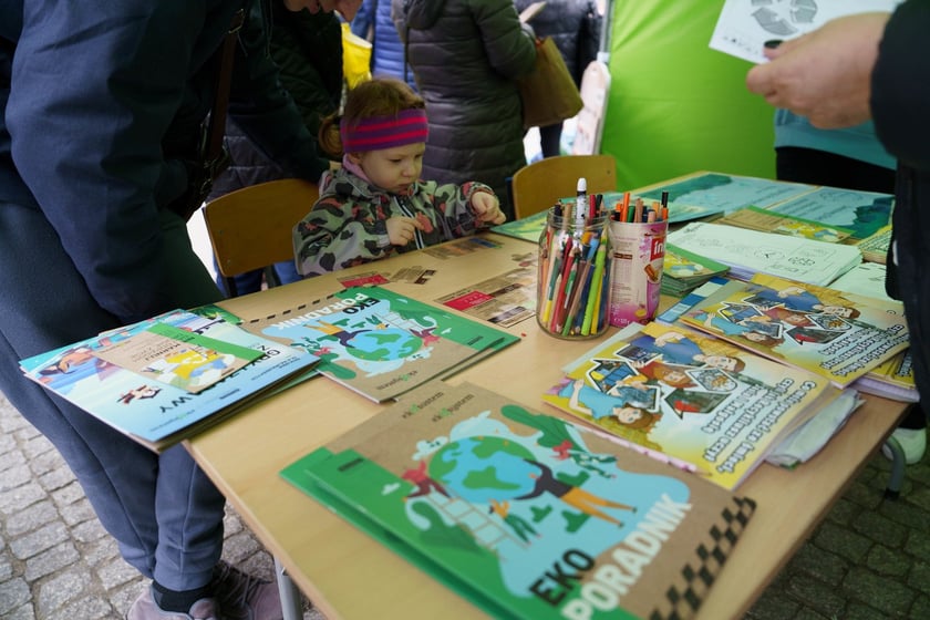 Międzynarodowy Dzień Wody i akcja MPWiK #Pijkran&oacute;wkę&nbsp;na placu Solnym (22 marca)