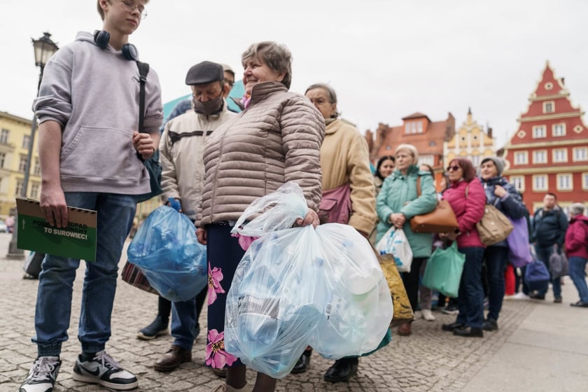 Międzynarodowy Dzień Wody i akcja MPWiK #Pijkran&oacute;wkę&nbsp;na placu Solnym (22 marca)