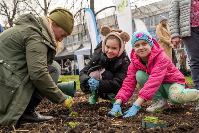 Sadzenie Mikrolasu Miyawaki we Wrocławiu, 21 marca 2024 roku