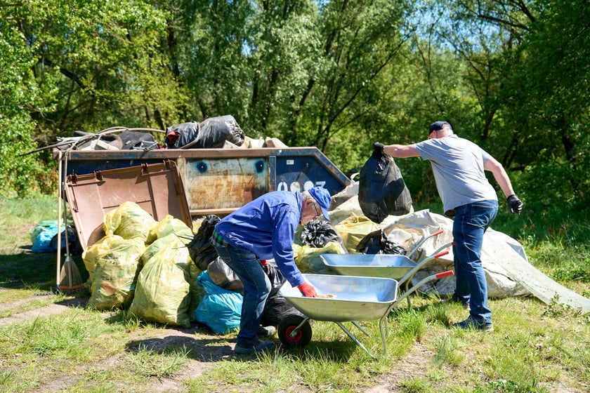 Sprzątanie Lasu Kuźnickiego, 27.04.2024