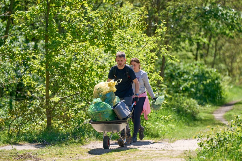 Sprzątanie Lasu Kuźnickiego, 27.04.2024