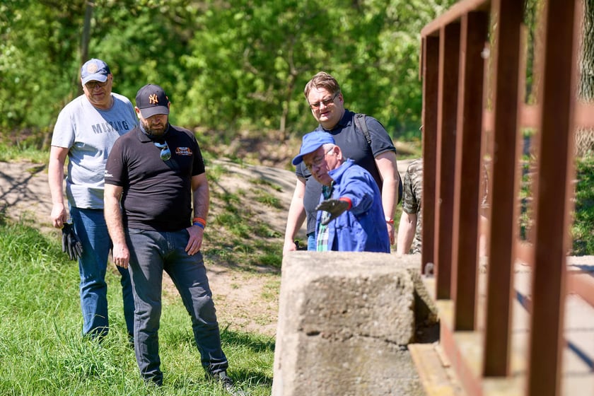 Sprzątanie Lasu Kuźnickiego, 27.04.2024