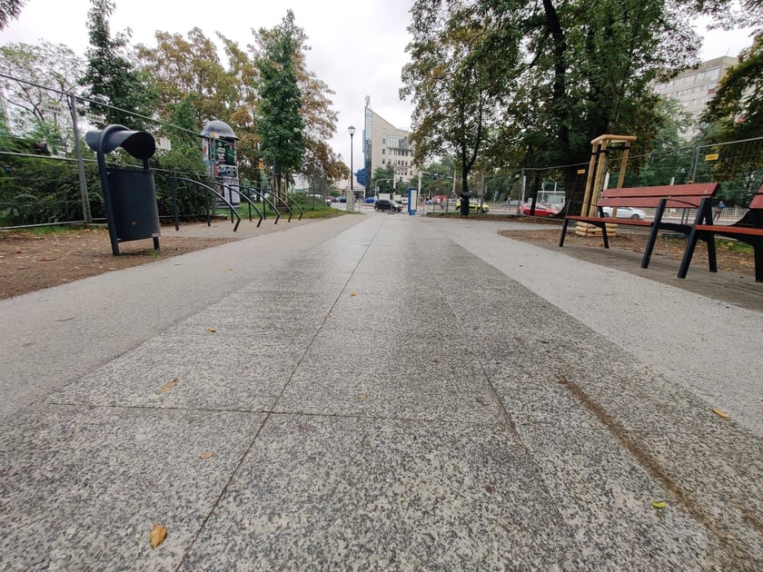 Skwer im. Aleksandry Natalii-Świat na wrocławskim Szczepinie po modernizacji