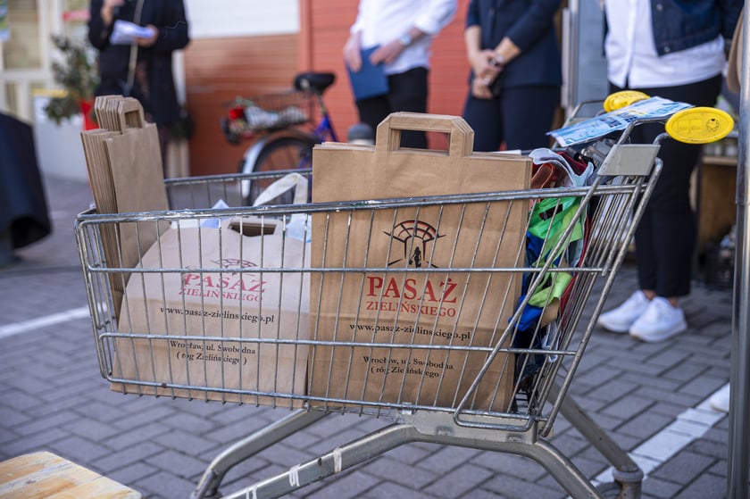 Wrocław i Pasaż Zielińskiego nie marnują! Otwarcie lodówki społecznej - 27.09.2024