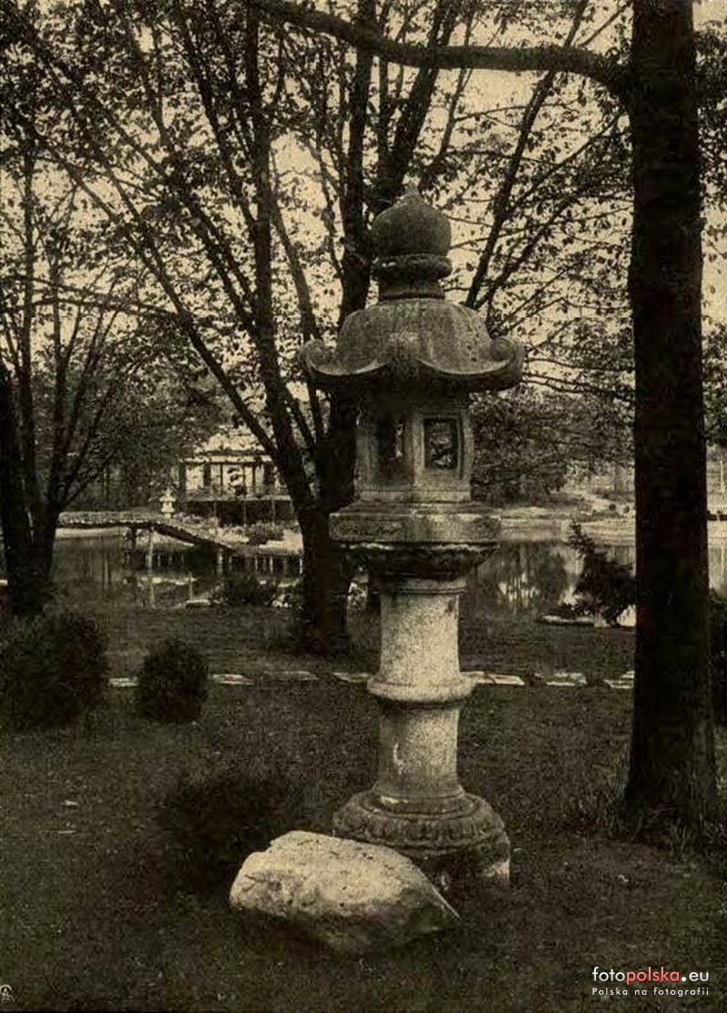 Kamienna Latarnia w Ogrodzie Japońskim, 1913 rok