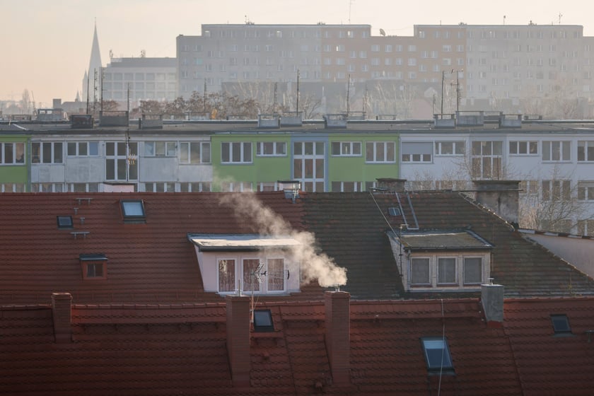 Fotoreporter wroclaw.pl kontrolował piece razem ze strażnikami miejskimi