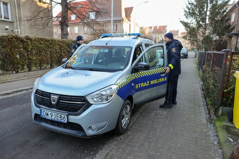 Fotoreporter wroclaw.pl kontrolował piece razem ze strażnikami miejskimi