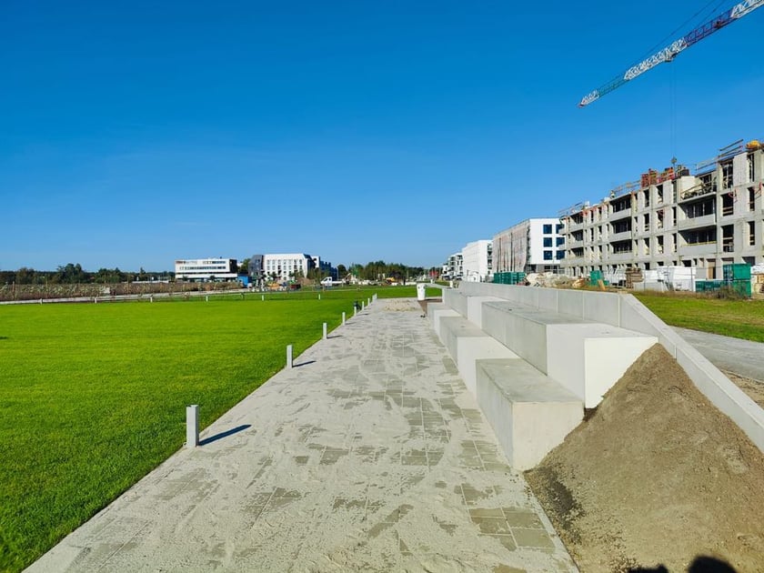 Skwer Hansa Schaurona na Nowych Żernikach - I etap, zdjęcia z października 2024 r.