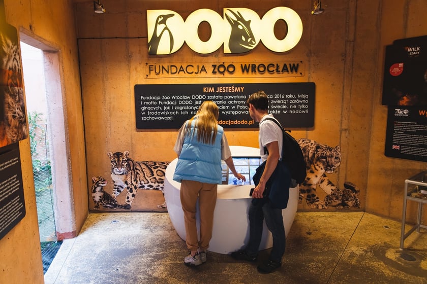 Wystawa dotycząca działań Dundacji DODO