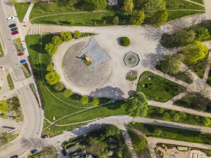 Wzgórze Słowiańskie we Wrocławiu.