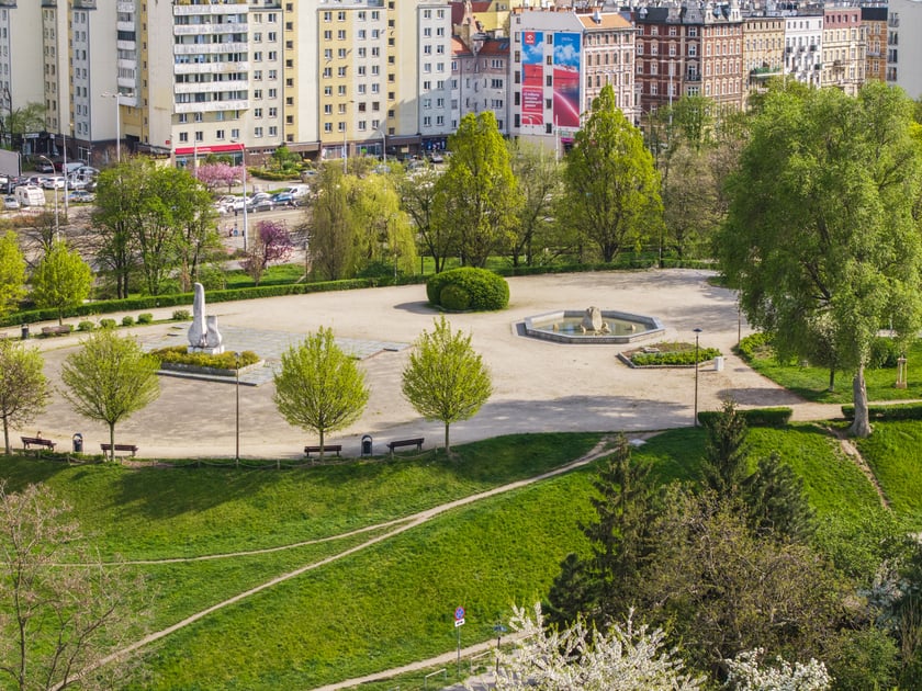 Wzgórze Słowiańskie we Wrocławiu.